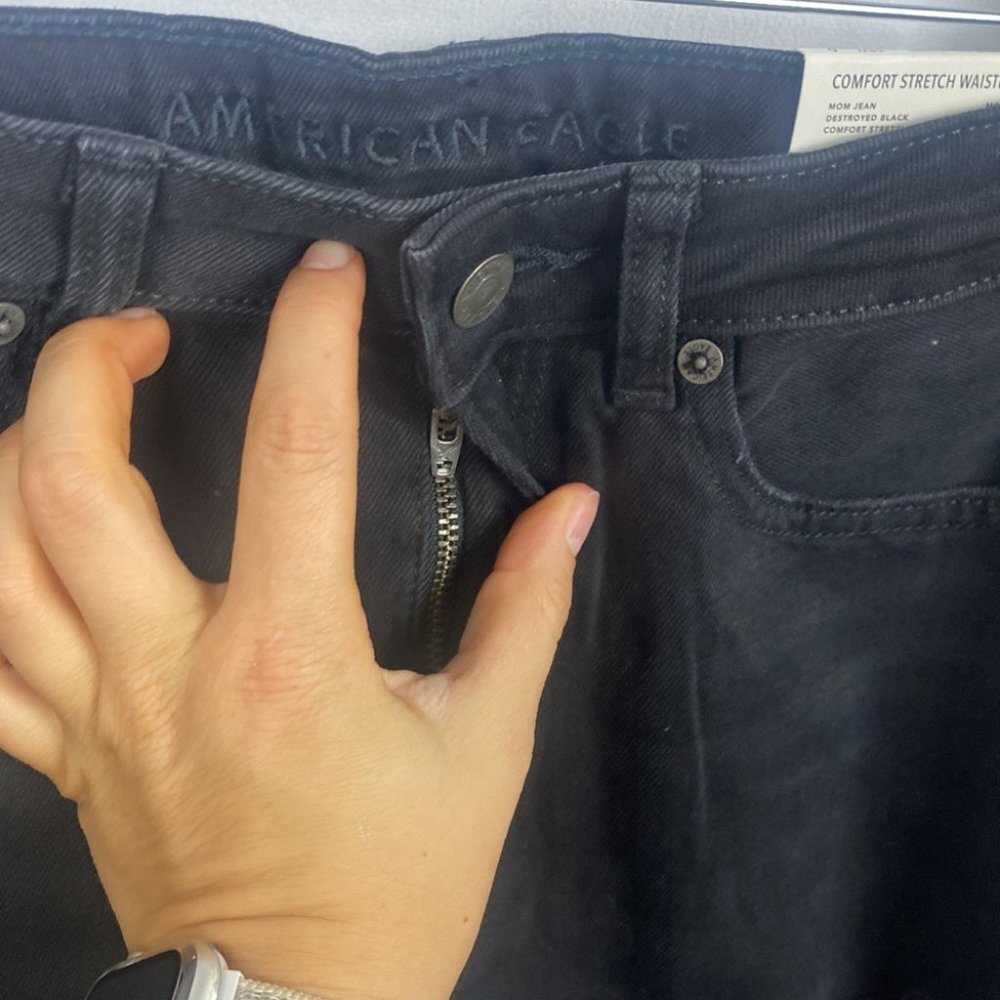 American Eagle Outfitters AE Ripped Mom Jean - Destroyed Black - Size 6 X-Long - Picture 5 of 15